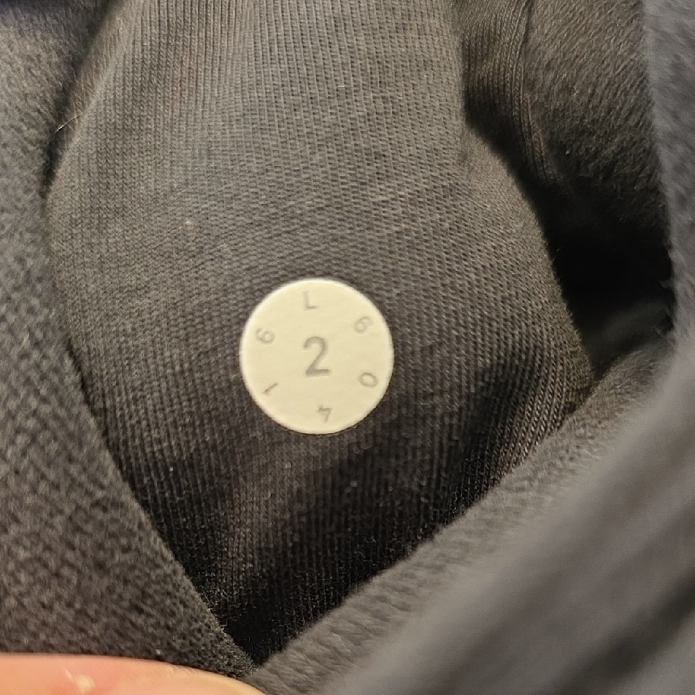 Lululemon Scuba Hoodie Size 2 - Picture 4 of 9